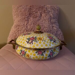 Mackenzie-Childs RETIRED Buttercup Large Casserole NWT 🩷